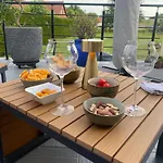 Des Tours Bed & Breakfast *