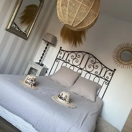 Des Tours Bed & Breakfast *